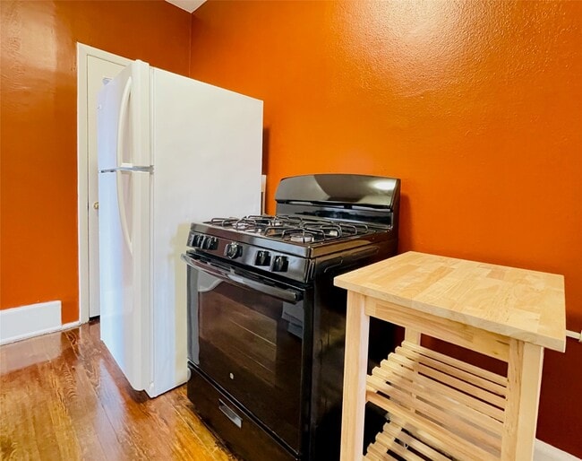Photo - 614 Peden St