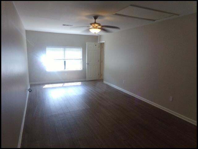 Photo - 525 S Oak St