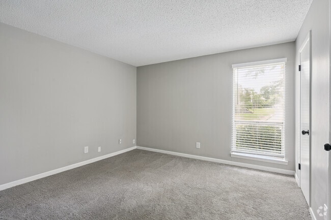 2BR, 1BA - 975SF - Guest Bedroom