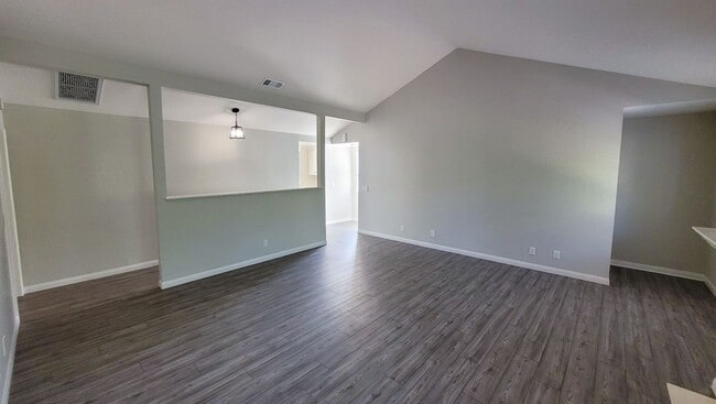 Photo - g13427 Unit C