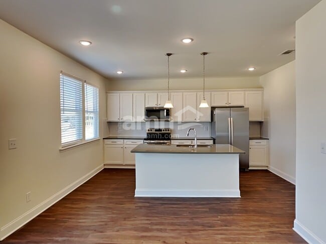 Photo - 3901 Chivalry Dr