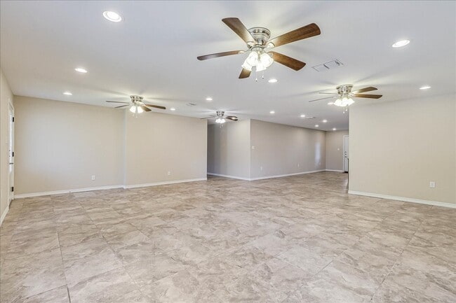 2111 E Lott Ave