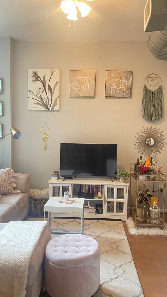 Photo - 811 4th St NW Unidad 422