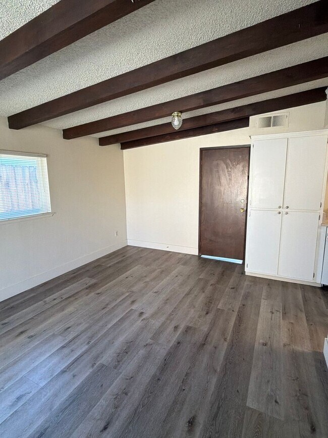 Photo - ADORABLE Arden Arcade 2/1 + Bonus Room!  (Please reference entire ad for viewings)