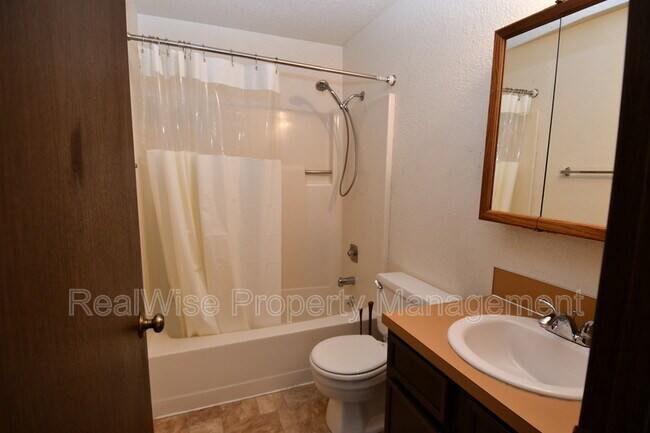 Photo - 314 NW Tumlin Ave