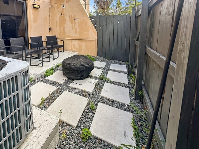 Photo - 110 SW 108th Ave