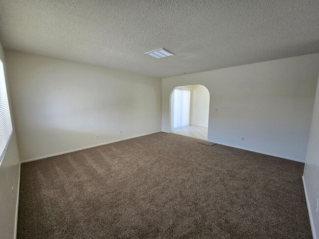 5239 Erin Cir