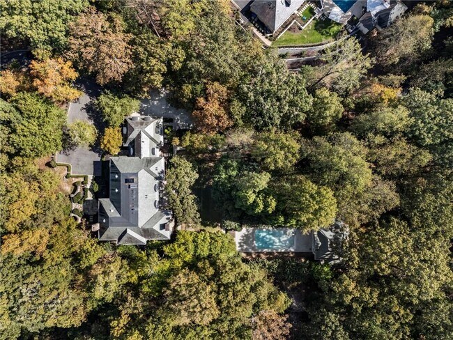 Photo - 2485 W Wesley Rd NW