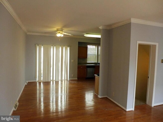 Photo - 7324 Willow Glen Way