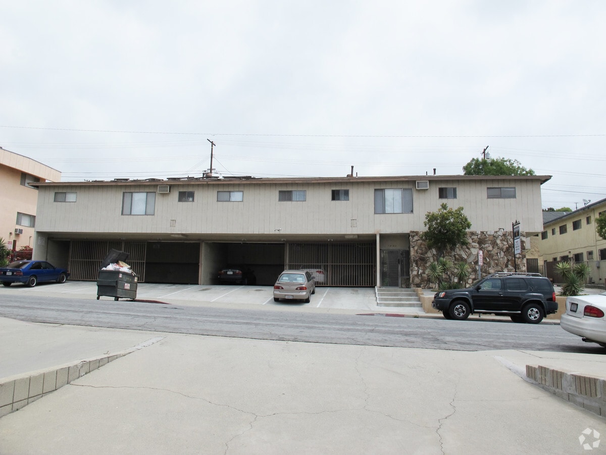 Photo - 1521 College View Dr