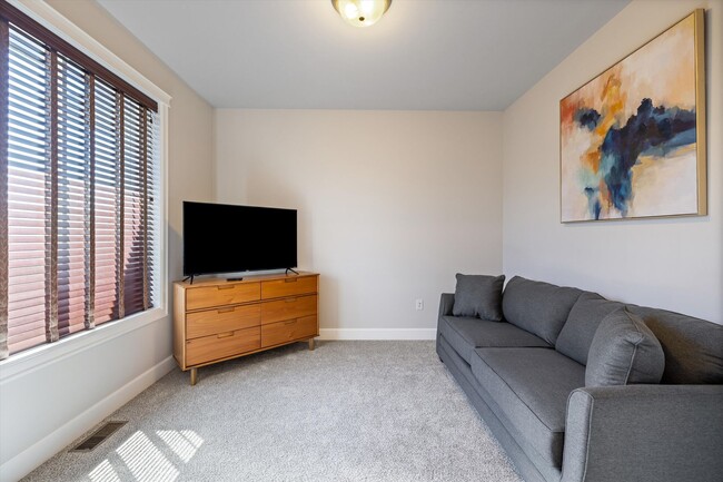 Photo - Beautiful Home Close to I82 and Desert Hills Middle School