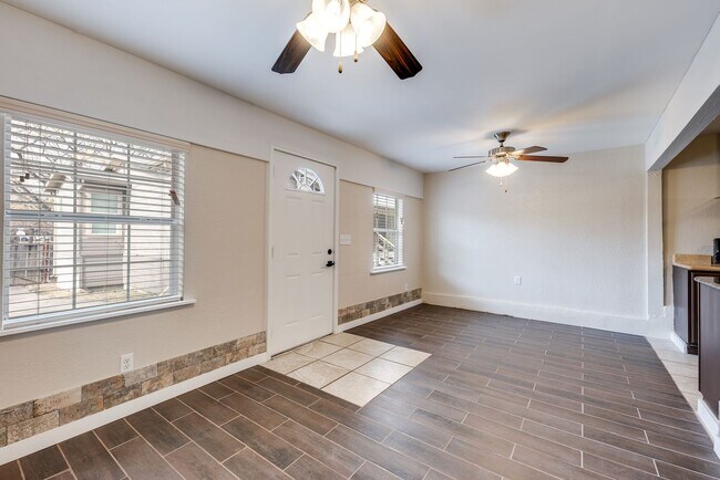 Photo - MONTICELLO PARK STUDIO APARTMENT