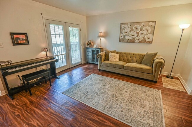 Photo - 809 California St