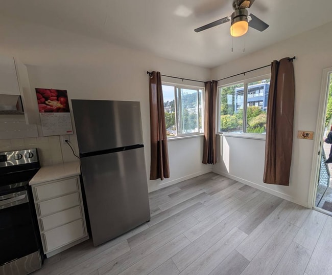 Photo - 14842 Buena Vista Av