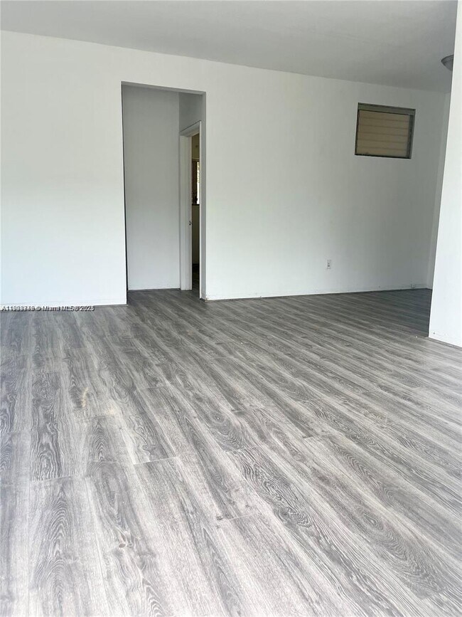 Photo - 780 81st St Unit 8