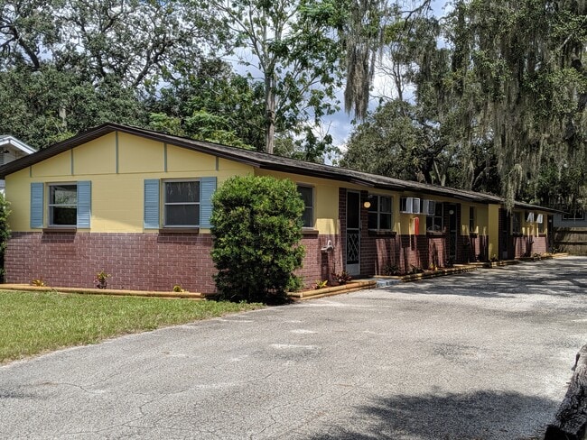 Building Photo - 224 8th Ave N Unit 226