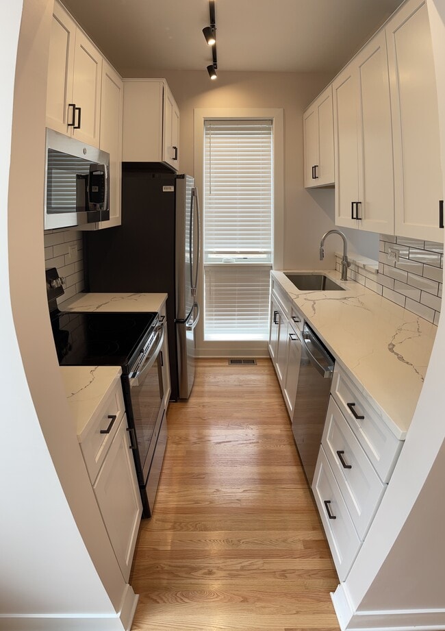 Photo - 3748 N Racine Ave