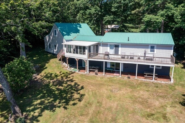 18 Holts Point Rd