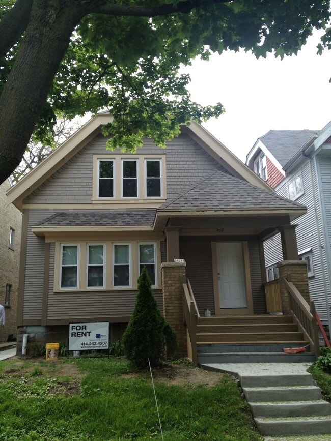 Building Photo - 3429 N Oakland Ave Unit Upper