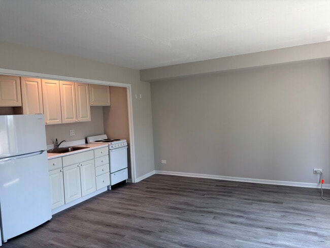 Photo - 3100 N Lake Shore Dr Unit 706