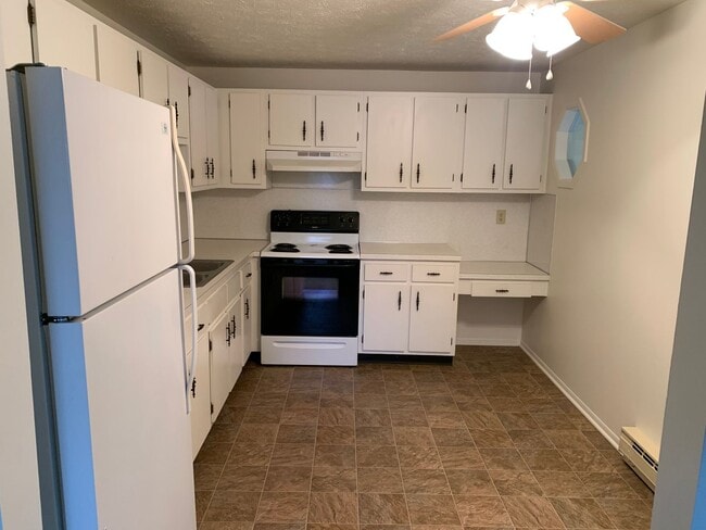 Photo - 790 Garberdale Square Unit A