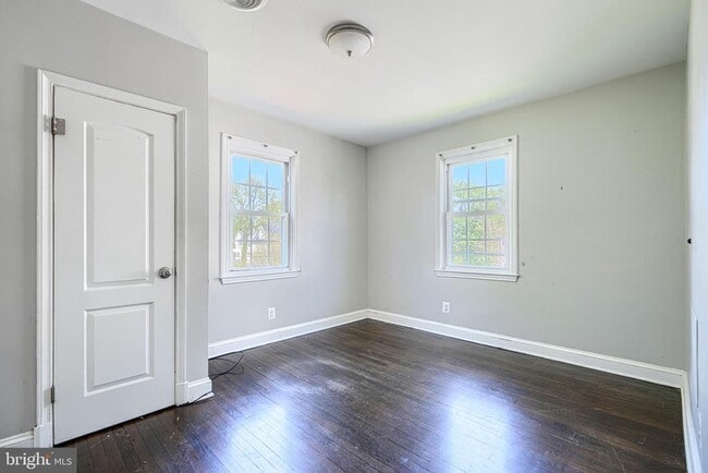 Photo - 4010 Fernhill Ave