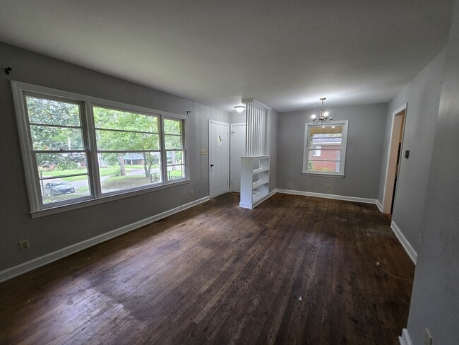 Photo - 412 Beechwood Cir