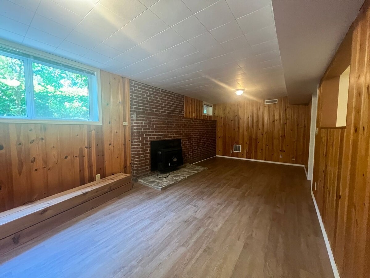 Photo - Lewis & Clark Law Students ONLY Unit Room B1