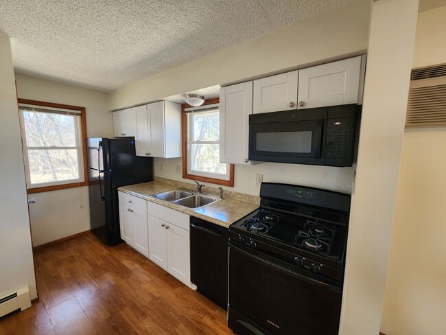 Building Photo - 7225 Valley Pl Unit 2 Rental