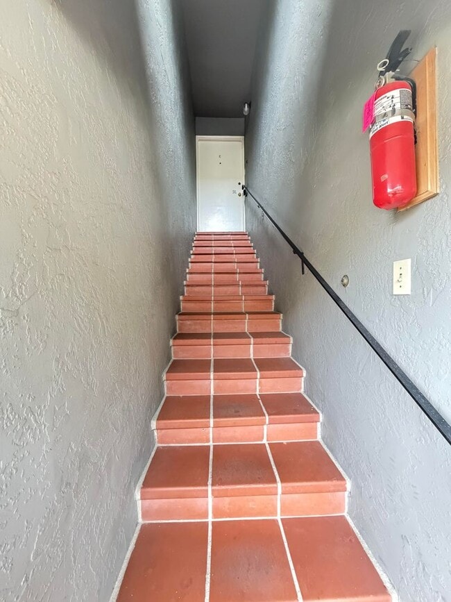 2053 Central Ave Unit 2053 Central Ave C (LO)