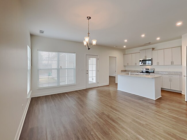 Photo - 5242 Tupelo St