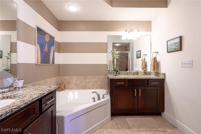 Photo - 23191 Fashion Dr Unit 8108