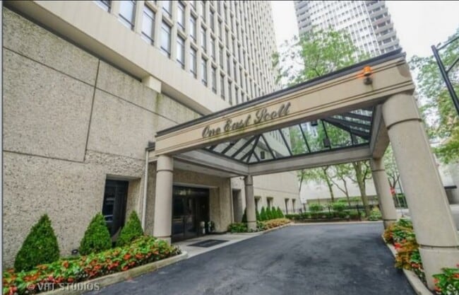 Photo - 1 E Scott St Condo Unit 1606