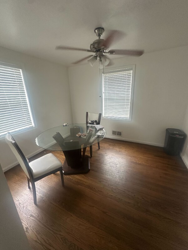 Photo - 2301 Iverson St