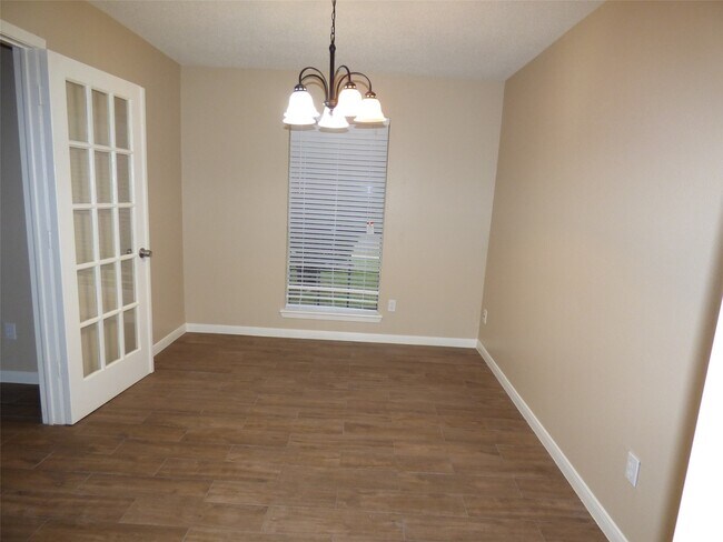 Photo - 1242 Park Ln