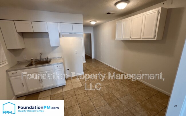 Photo - 2775 Waverly Ave