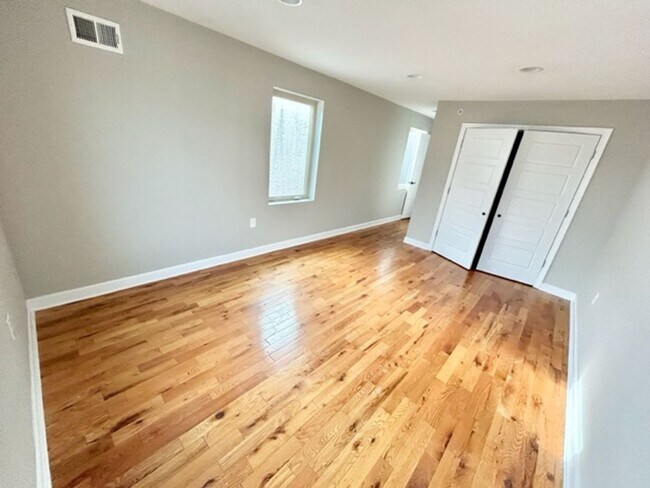 Photo - 439 Wiota St Unit C