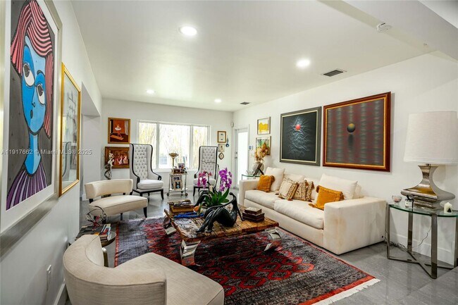 Photo - 1360 SW 16th St