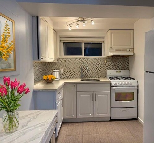 Photo - 274 5th St E