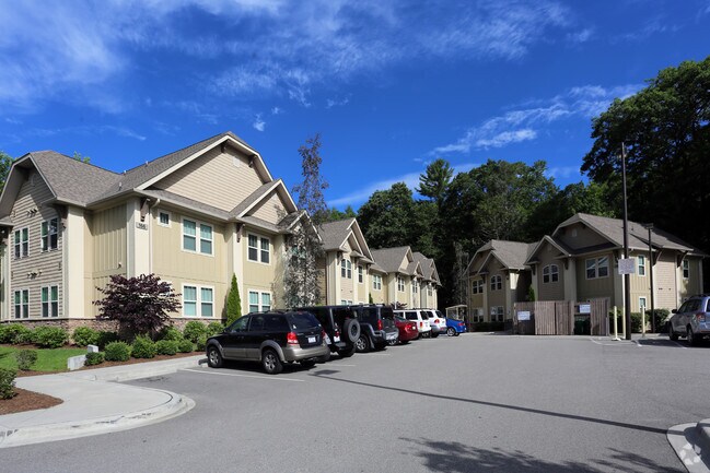 Photo - Greenway Cove Apartments
