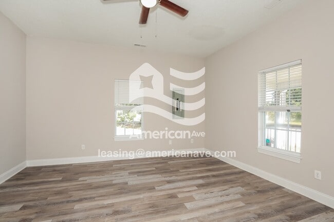 Photo - 804 S Elm St