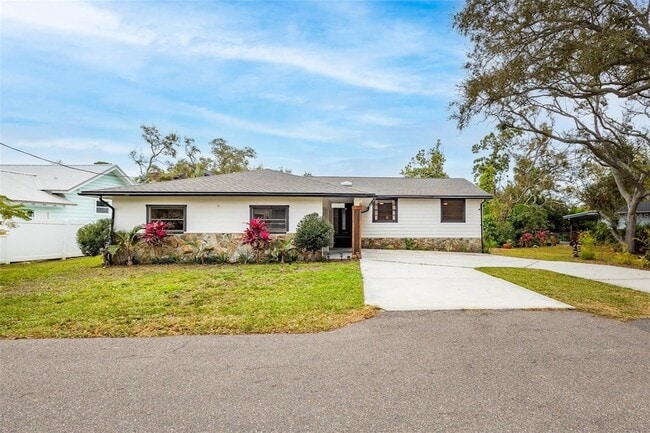 Photo - 12756 Poinsettia Ave
