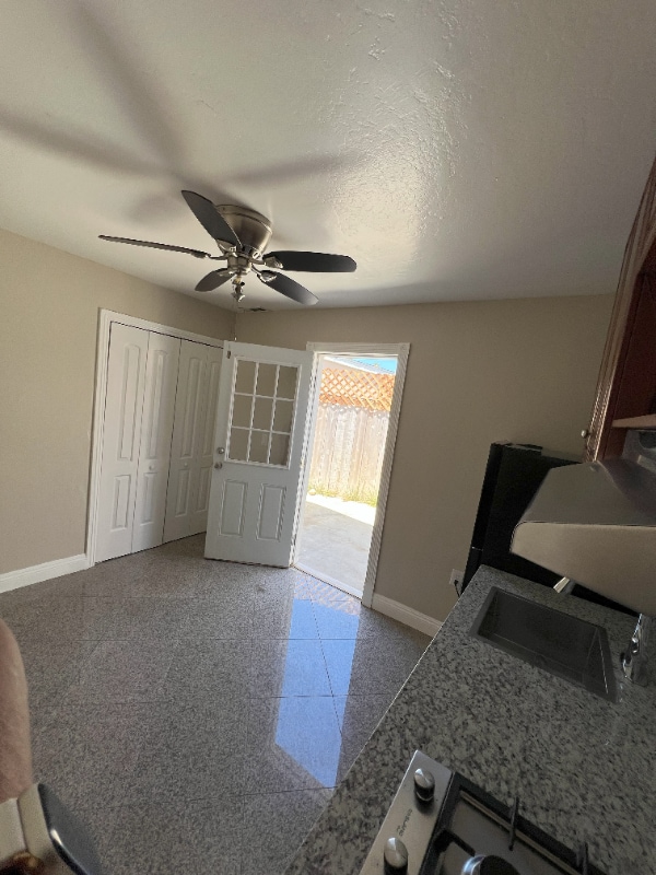 Photo - 1769 Kraft St Unidad B