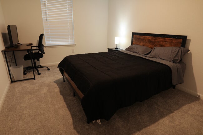 Photo - 2911 Tavern Dr Unit A