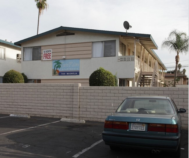 Photo - Twin Palms Apartments