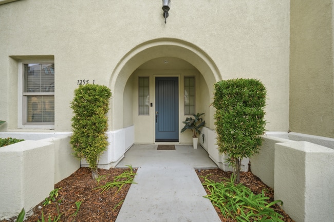 Photo - 1295 Blue Jean Way