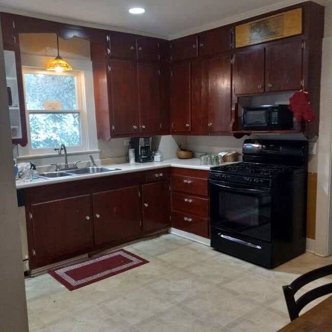 Photo - Three Bedroom, 2 Bathroom