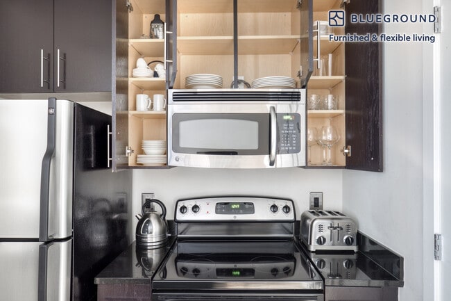 Photo - 733 15th St NW Unidad FL8-ID113