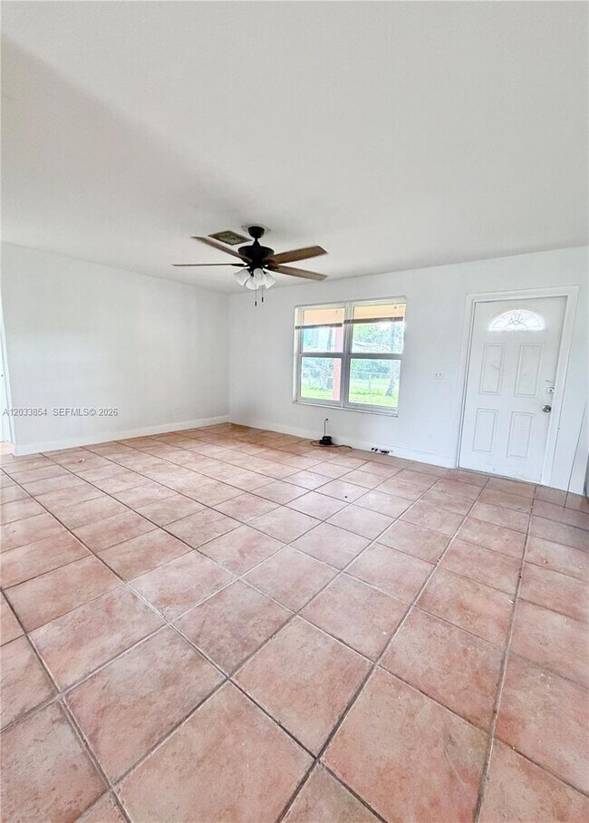 Photo - 4540 SW 43rd Ave