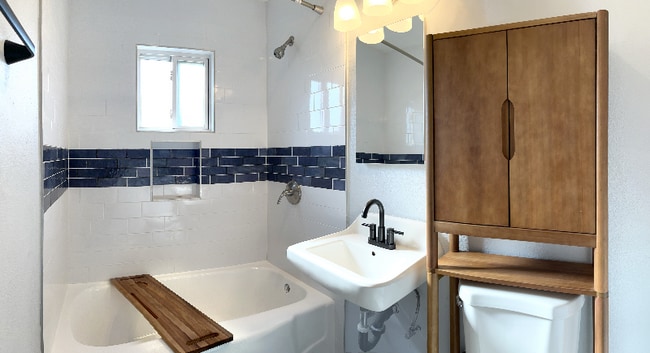 Photo - 4954 35th St